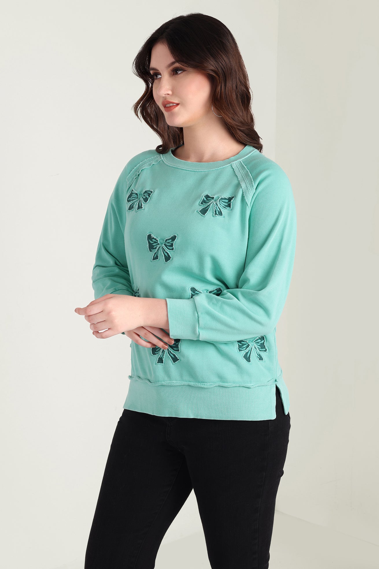 The Meadow Love Sweatshirt in Lake Green