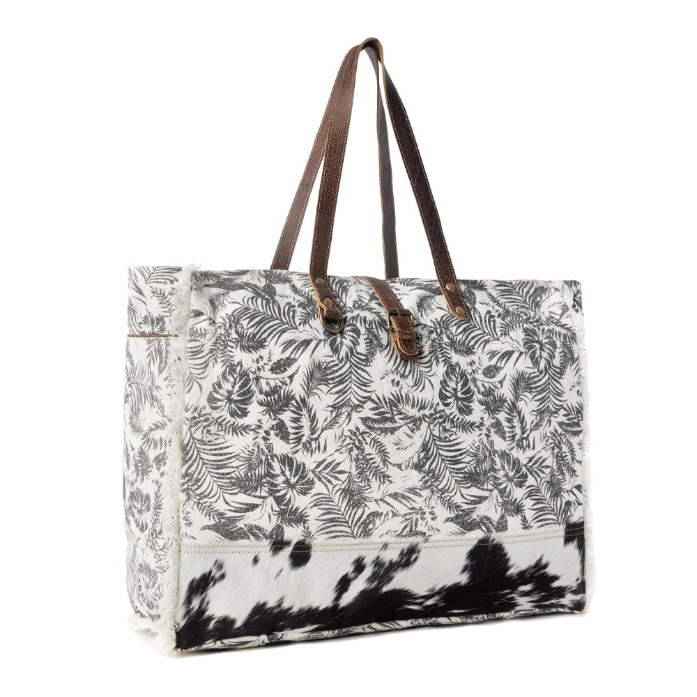 Wildfern Hide Western Weekender Bag for Women in ivory with hairon detail