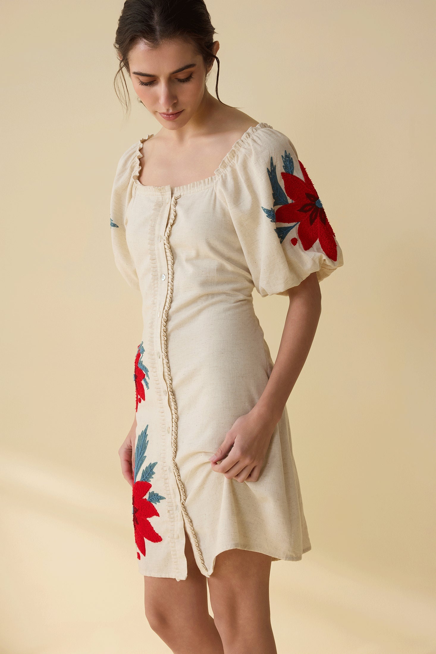 Emma Bloom Bouffant Dress In Off White