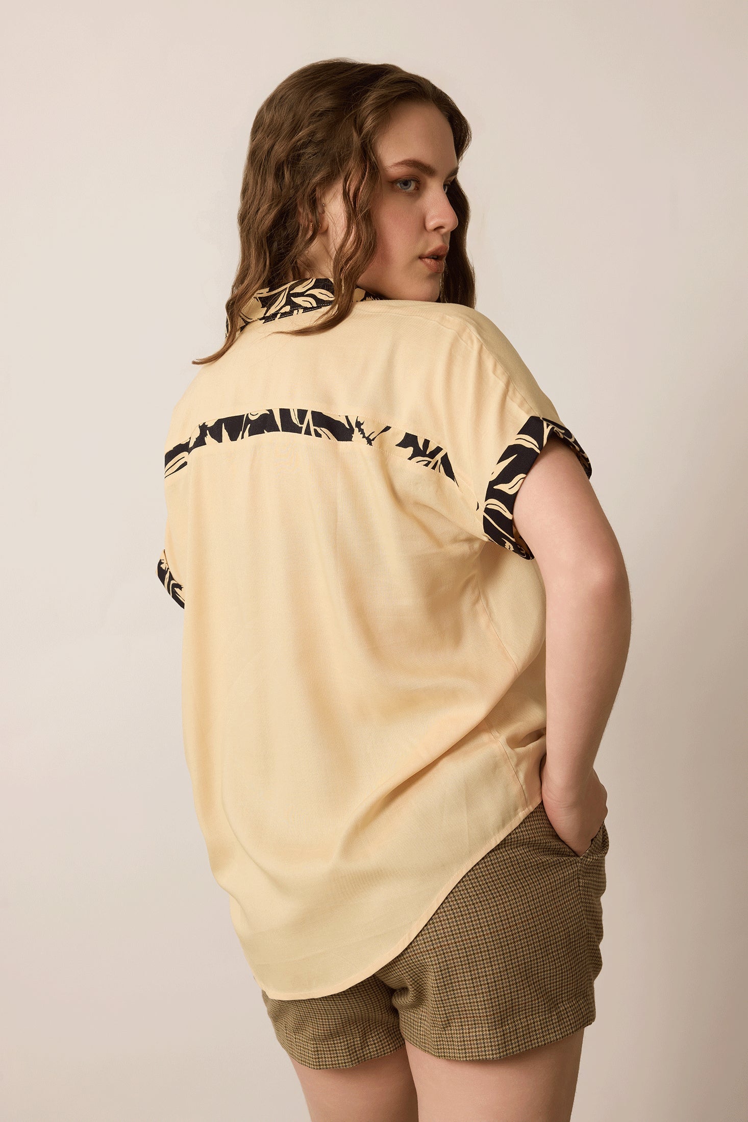 Amber's Place Shirt In Beige