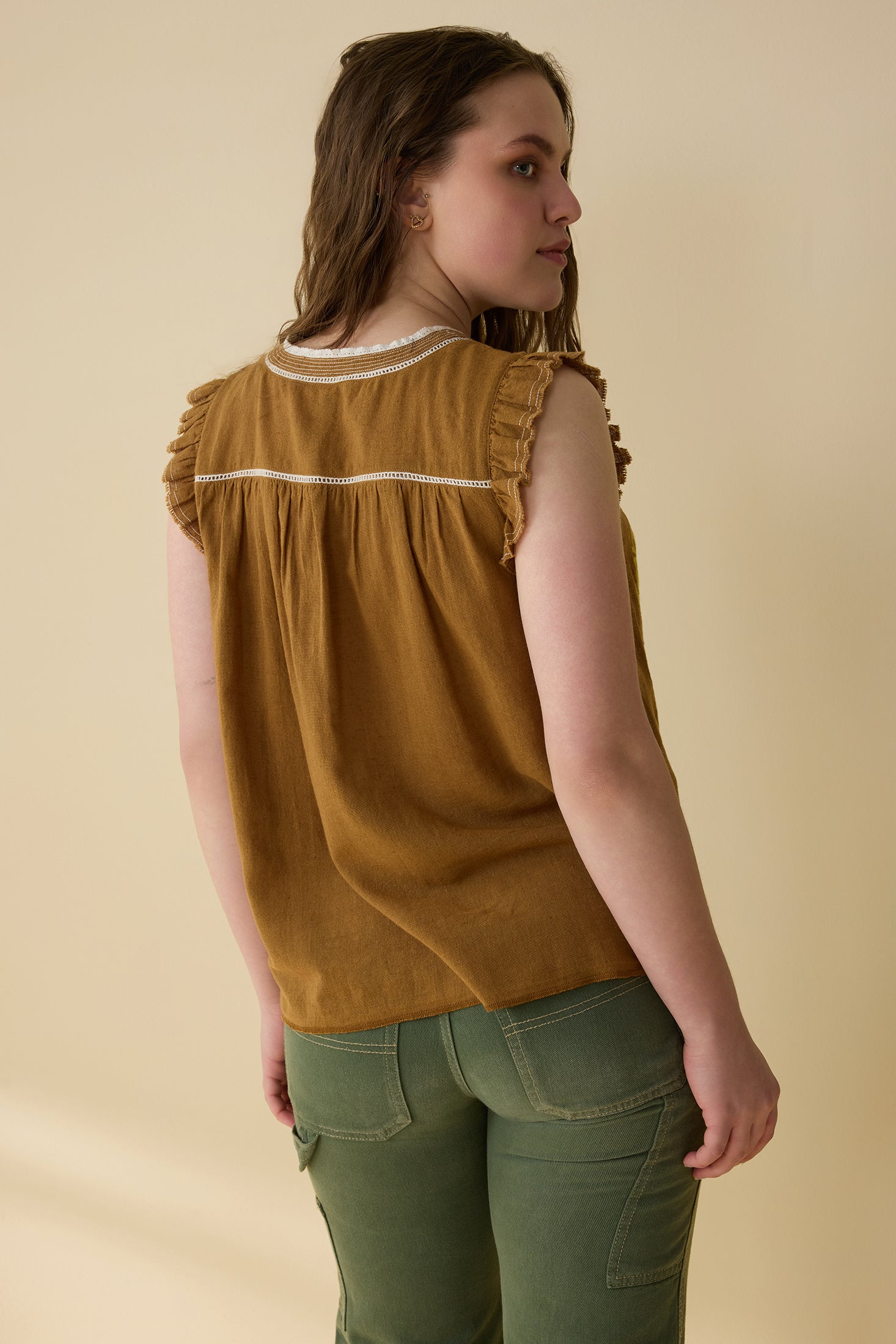 Odessa Whisper Top In Dark Green