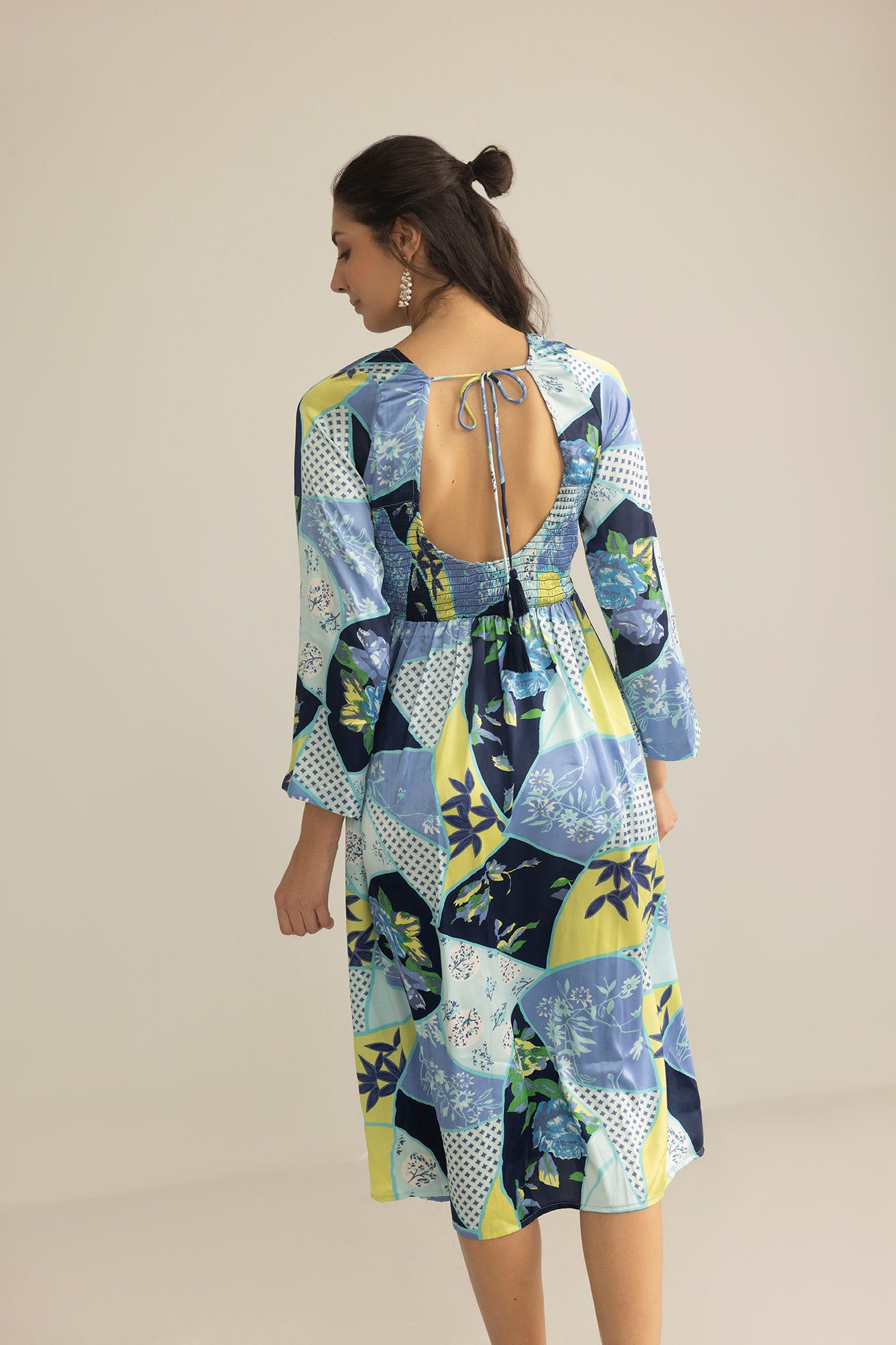 The KaleidoDream Long Dress in Lavender White