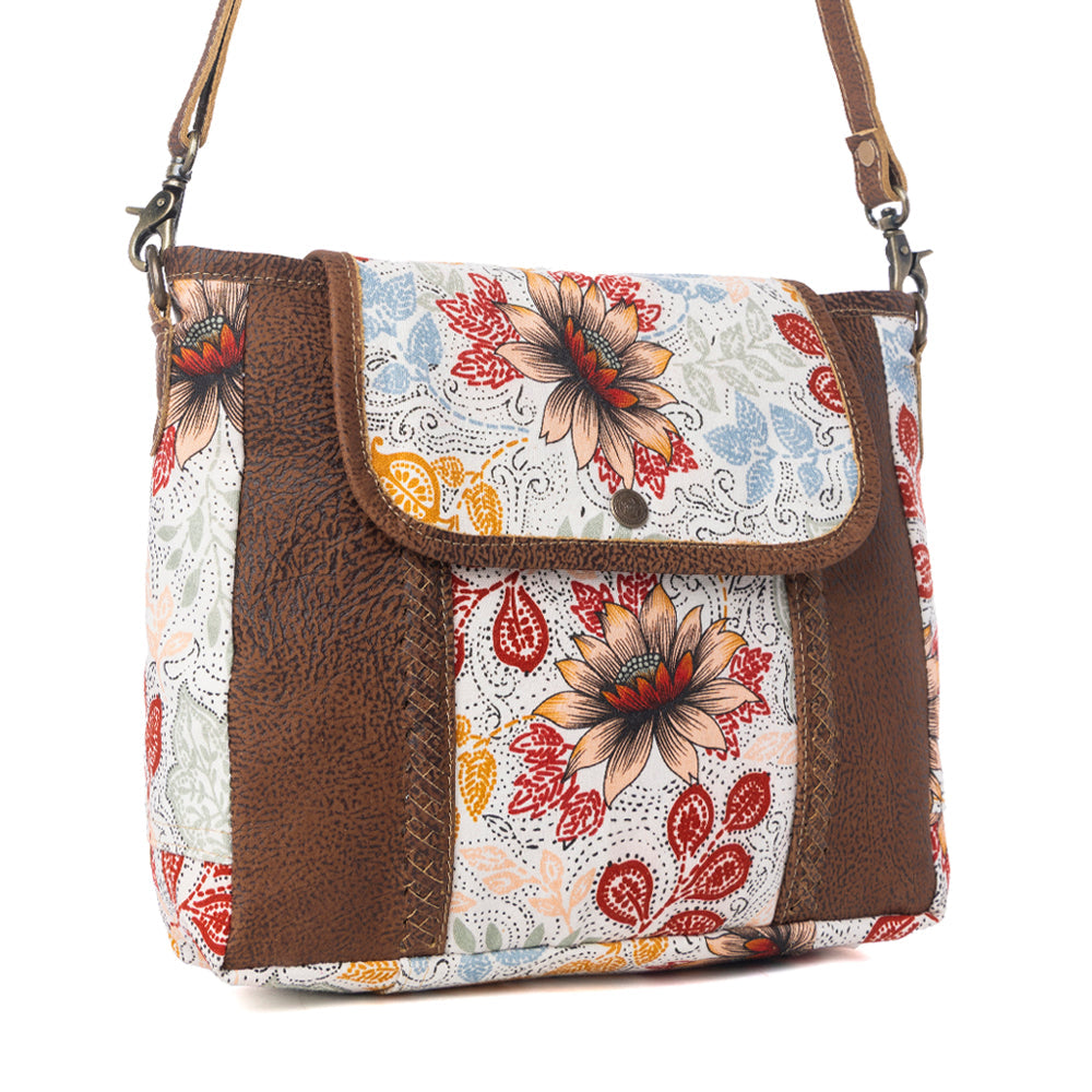 Oakline Cotton & Leather Shoulder Bag in Powder Brown