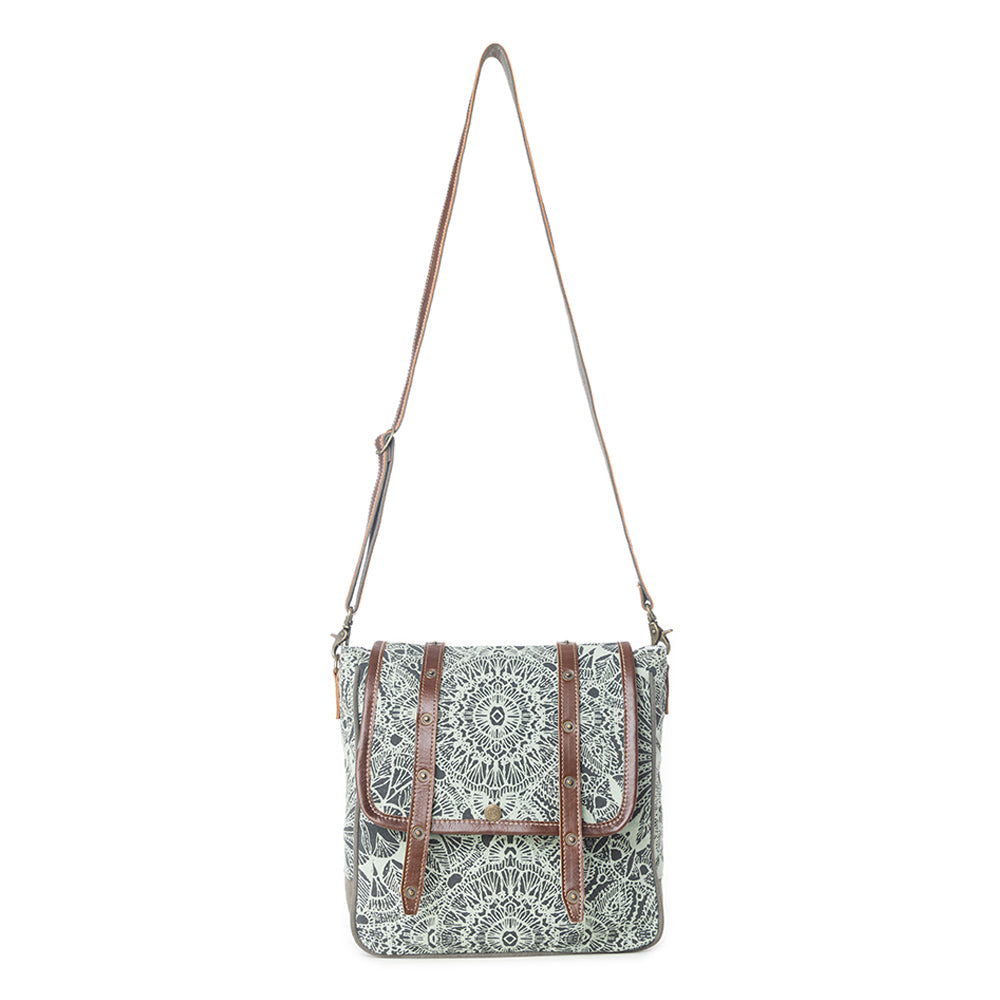 Le Medallion Shoulder Bag